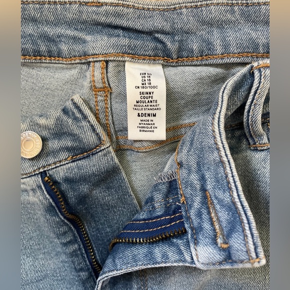 Jeans - Picture 5 of 5